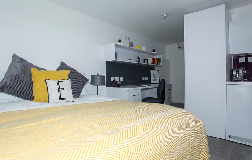 Popes Lane, West Ealing, London - Image 1